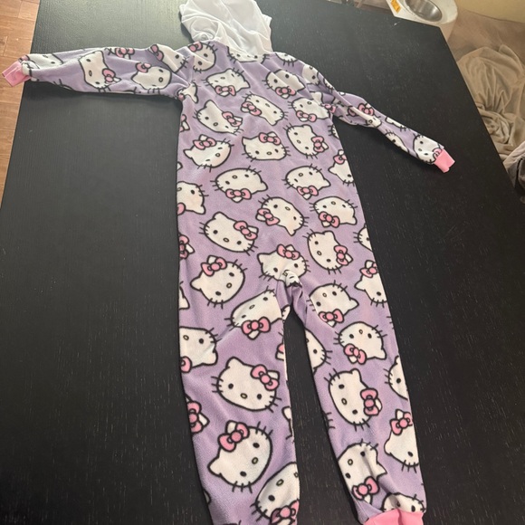 Hello Kitty Onesie Zipper Footie Pajamas - Picture 3 of 10